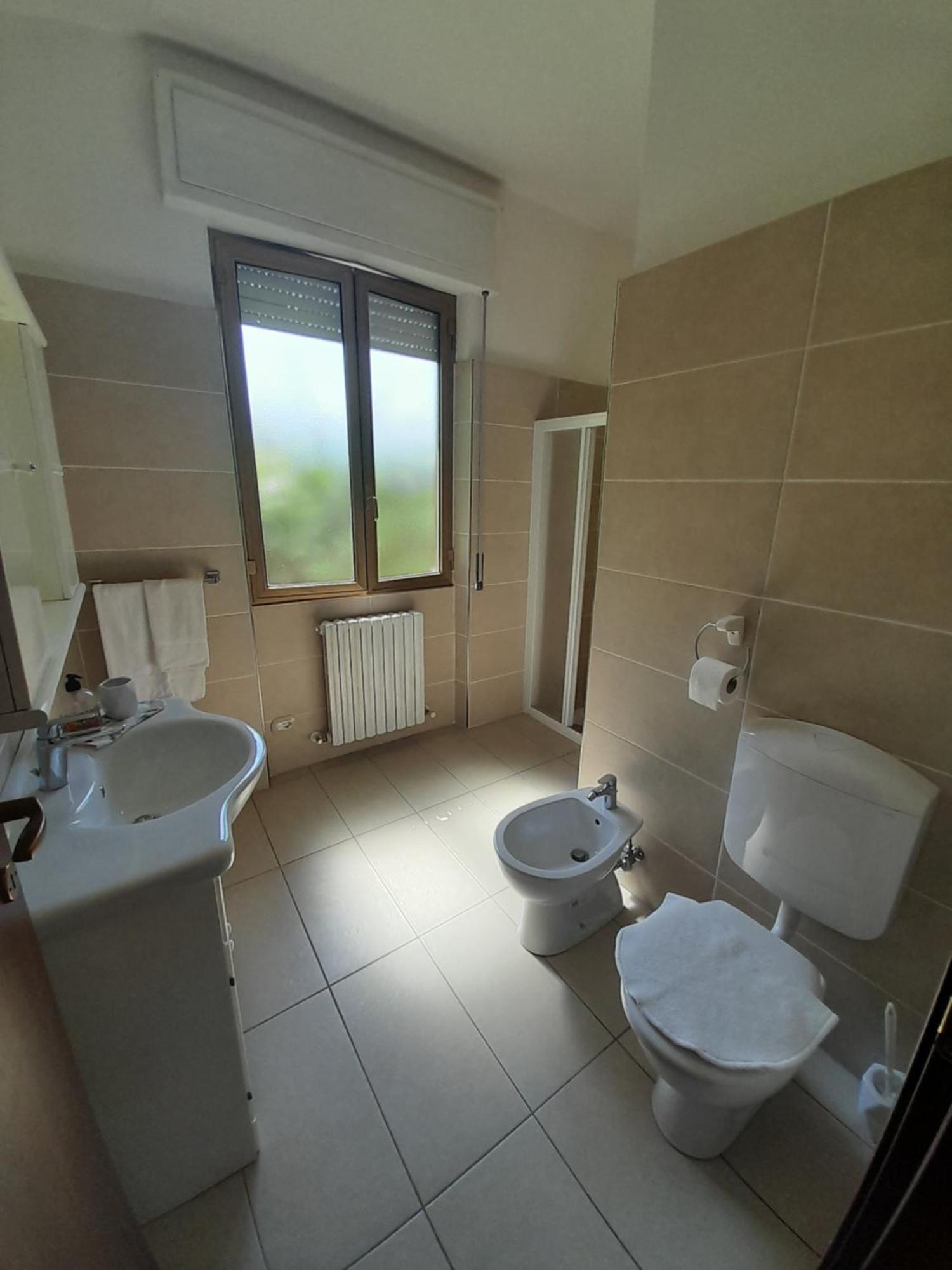 Villa La Sorgente à Lezzeno Chambre photo